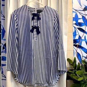 NWOT Women’s St. John’s Boutique Blue and White Striped Bow Blouse Size Small